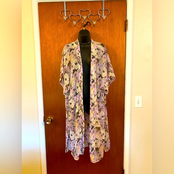 Steve Madden Floral Kimono OSFM Open-Front Lightweight Cover-Up - Picture 9 of 16